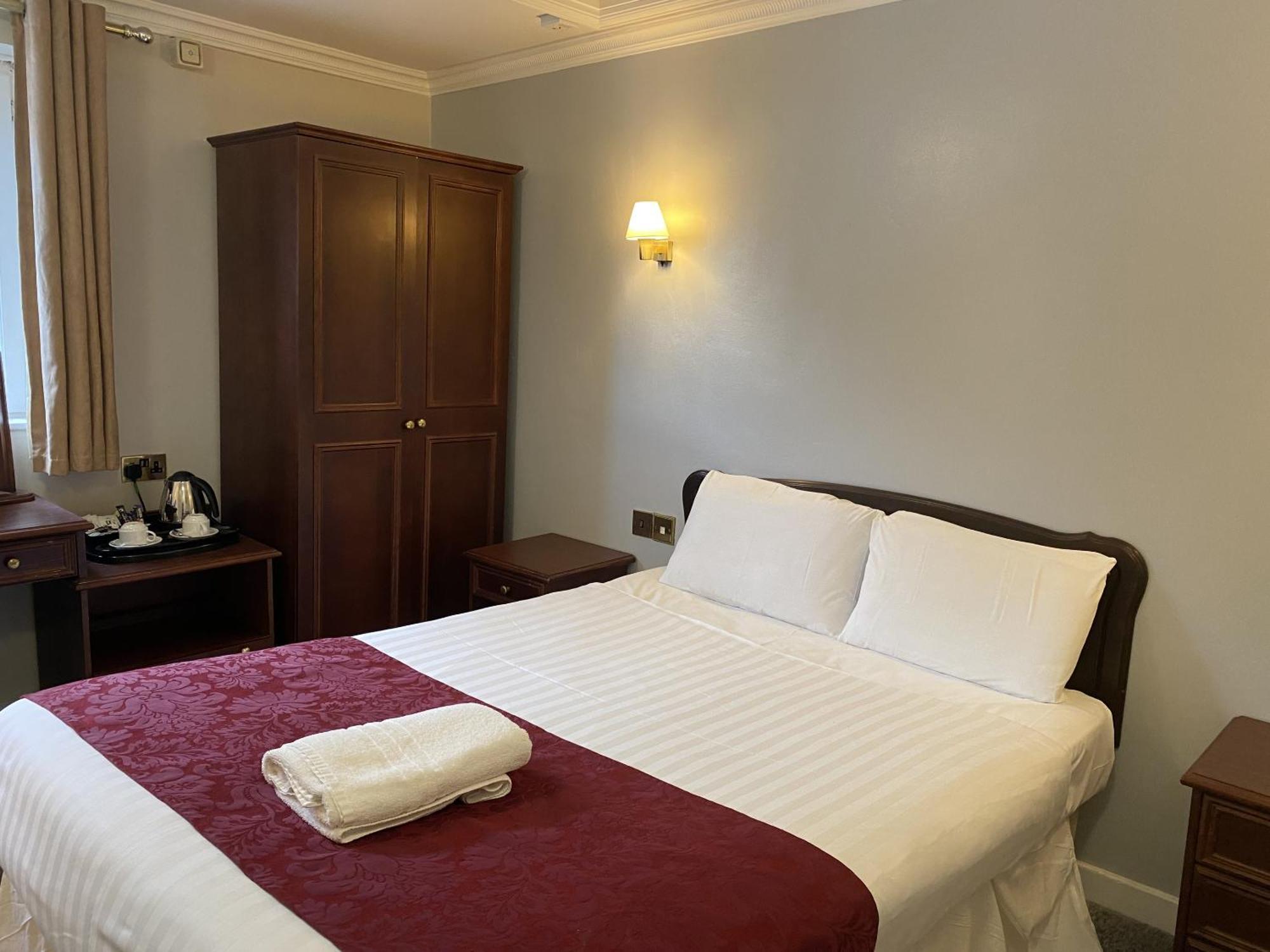 The George Hotel Пенборн Экстерьер фото