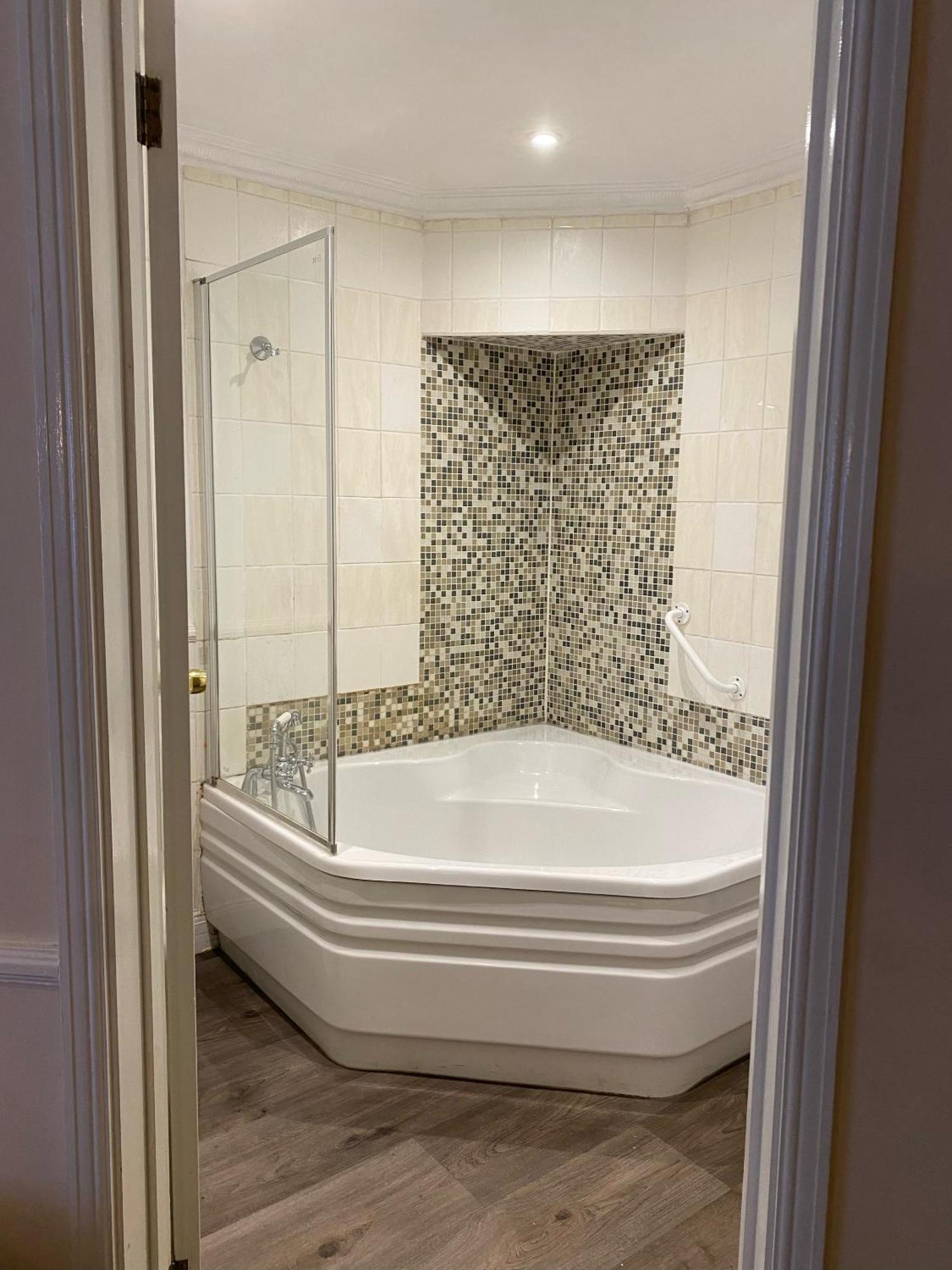 The George Hotel Пенборн Экстерьер фото