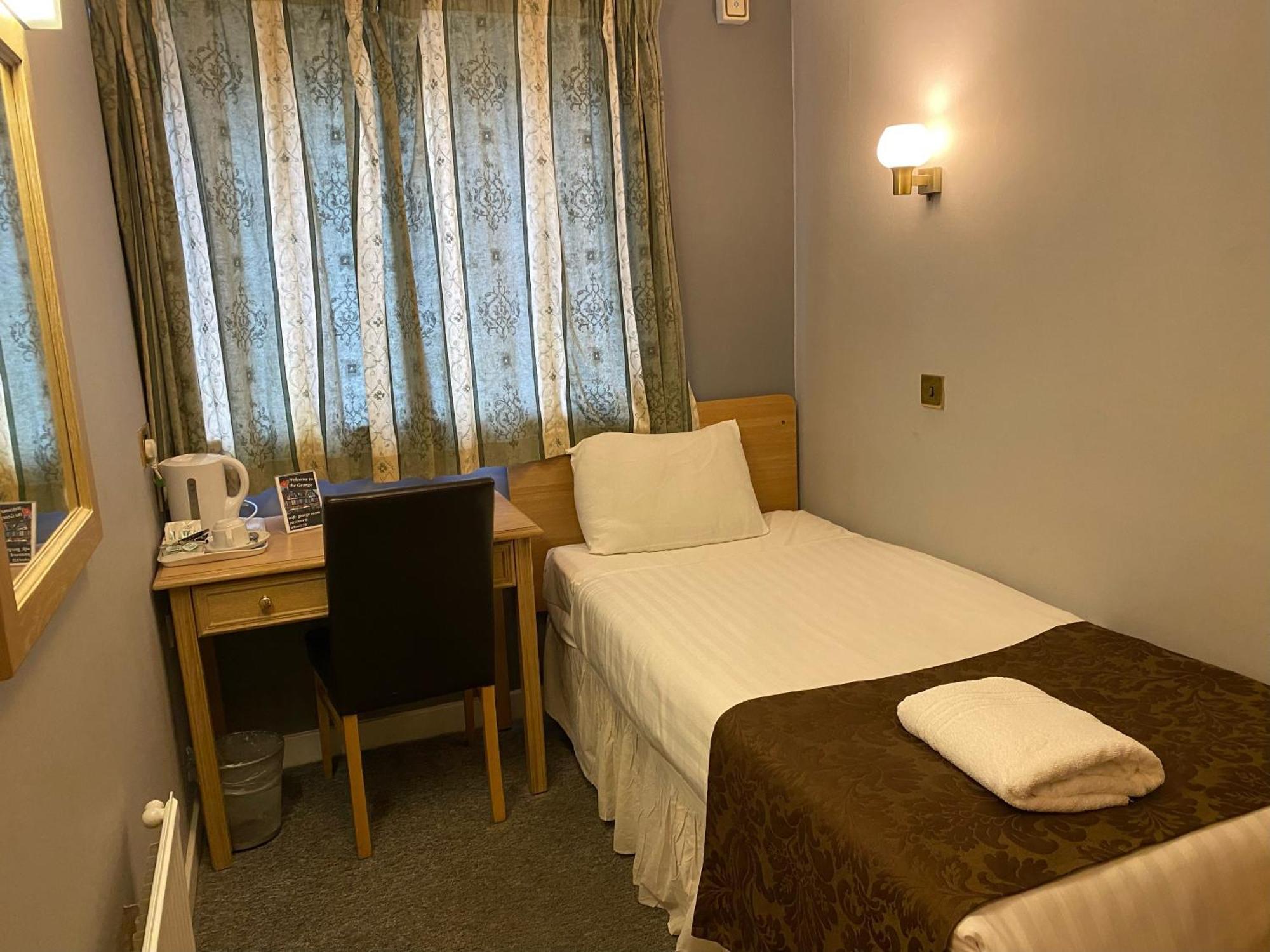 The George Hotel Пенборн Экстерьер фото