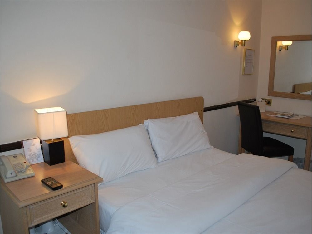 The George Hotel Пенборн Экстерьер фото