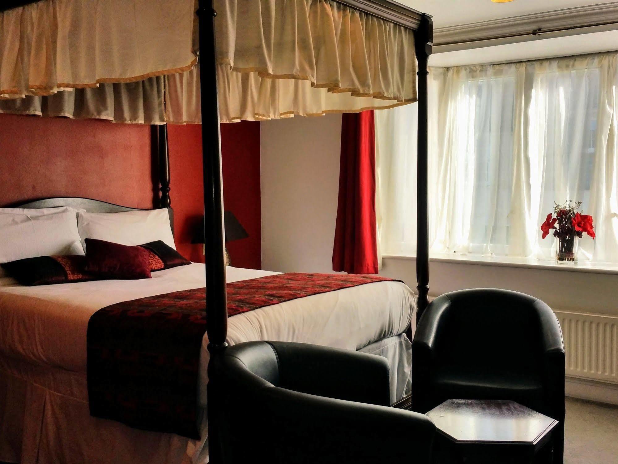 The George Hotel Пенборн Экстерьер фото