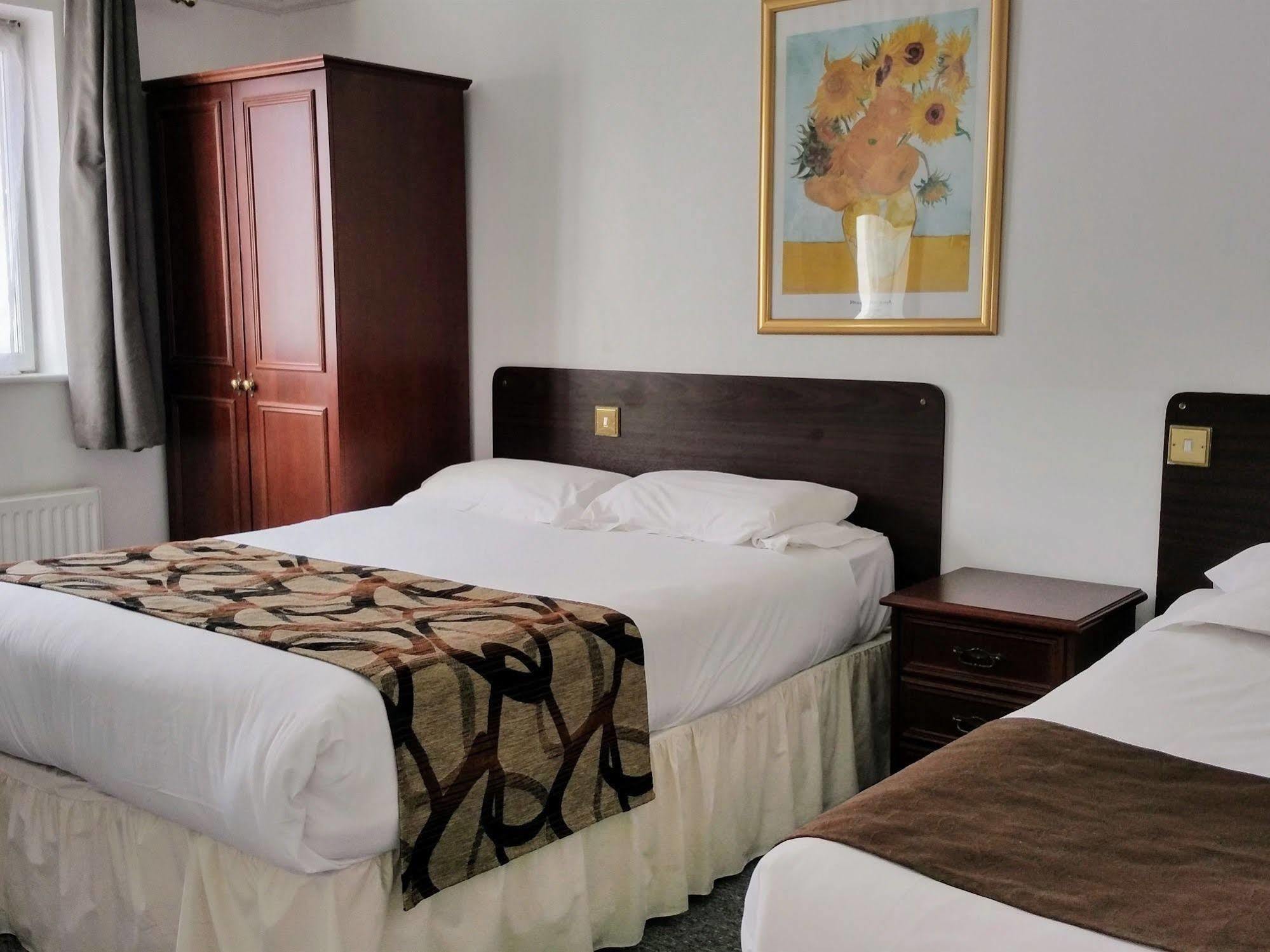 The George Hotel Пенборн Экстерьер фото